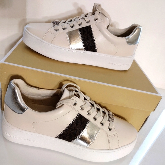Michael Kors Shoes - Michael Kors size 7 women's shoe